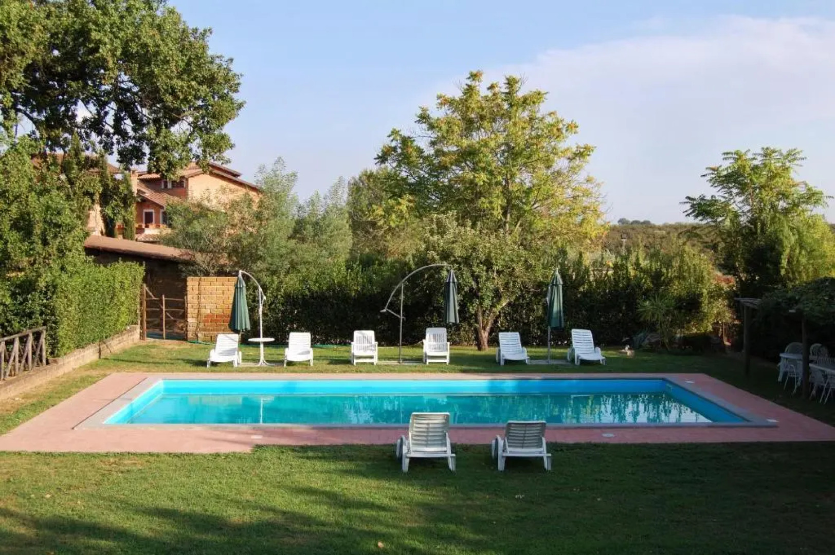 Stunning private villa for 8 guests with WIFI, private pool, TV, terrace, pets allowed and parking