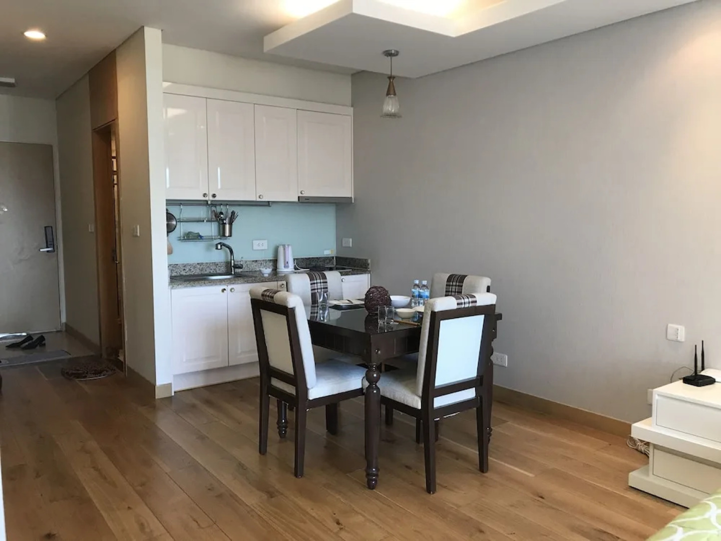 Handy Beach Apartment