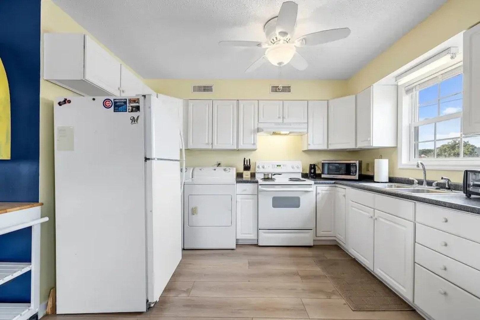 Gotta Getaway 3 Bedroom Home by Redawning