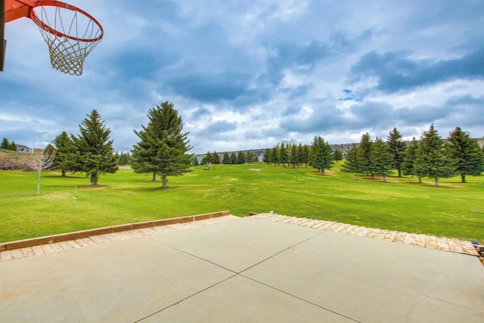 Massive Cabin w/ Game Room, 1 Mi to Bear Lake