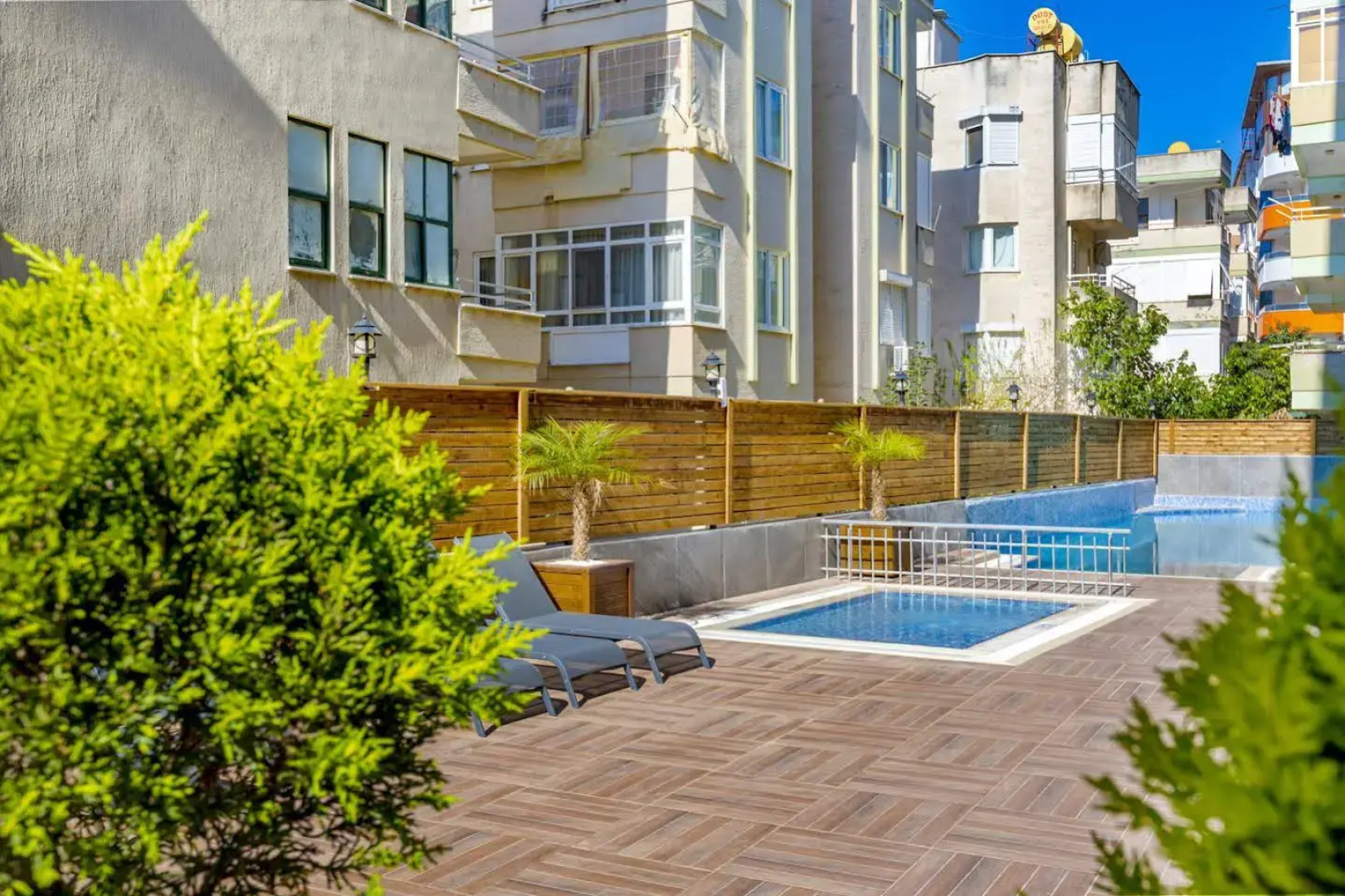 Royalisa City Apart Hotel