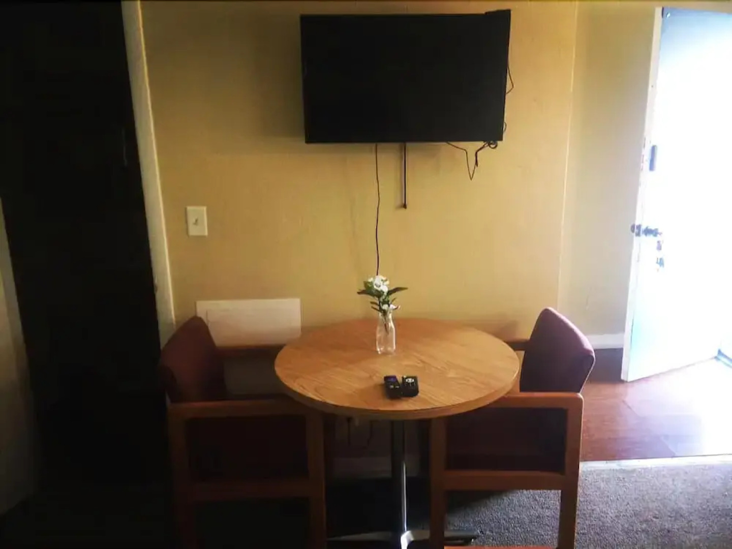 Love Hotels Timberline By OYO Lake Superior