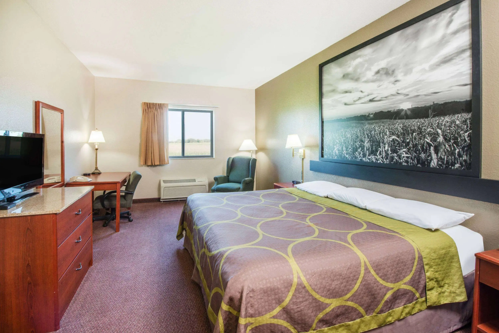 Super 8 by Wyndham Iola KS