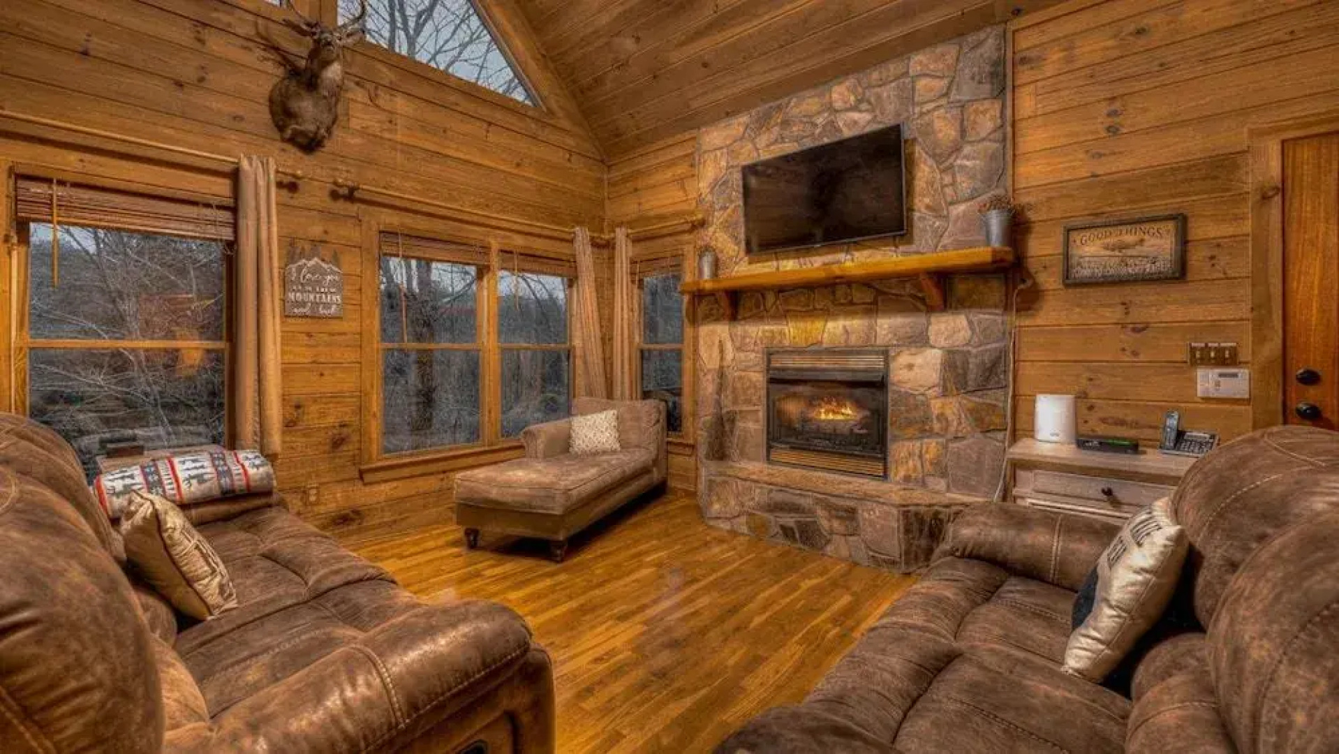 Fighting Creek Cabin by Escape to Blue Ridge