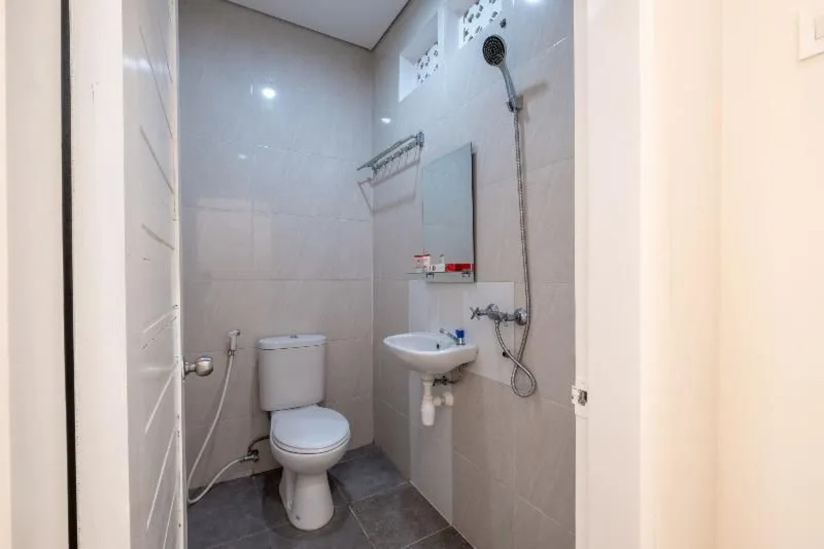 OYO 914 Batukaru Garden 5 Sevilla Residence