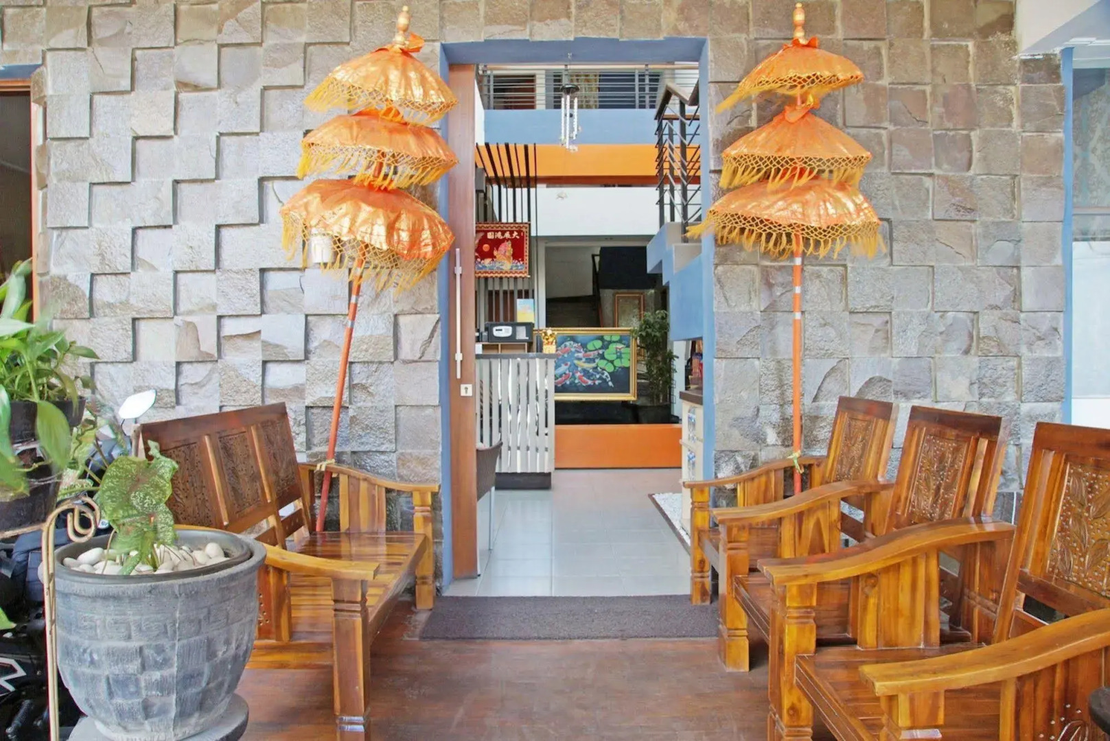 RedDoorz Near Ciputra World