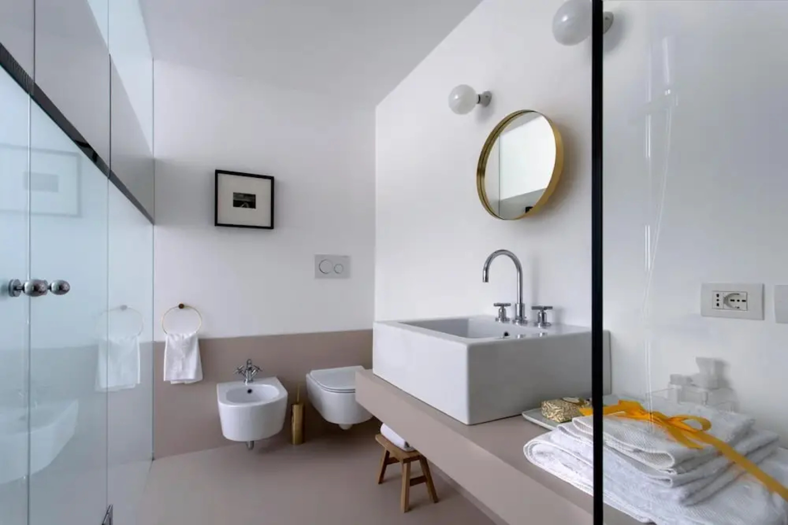 Fanti Rooms
