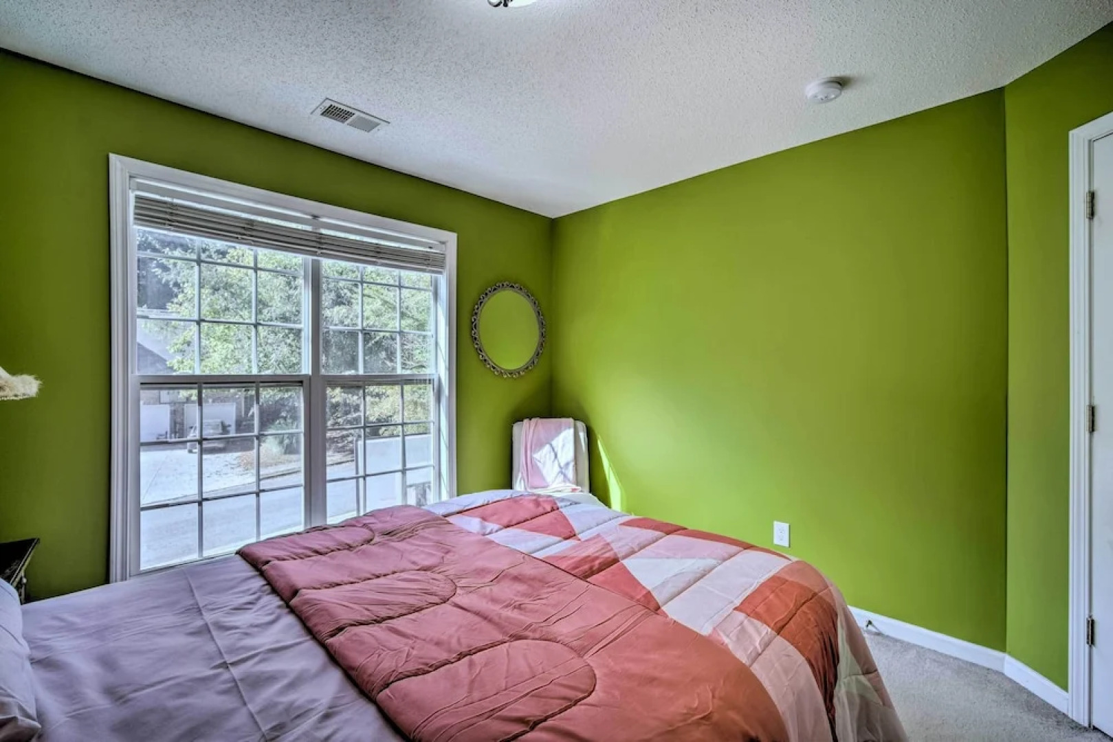 Spacious Acworth Home w/ Deck ~ 1 Mi to Lake