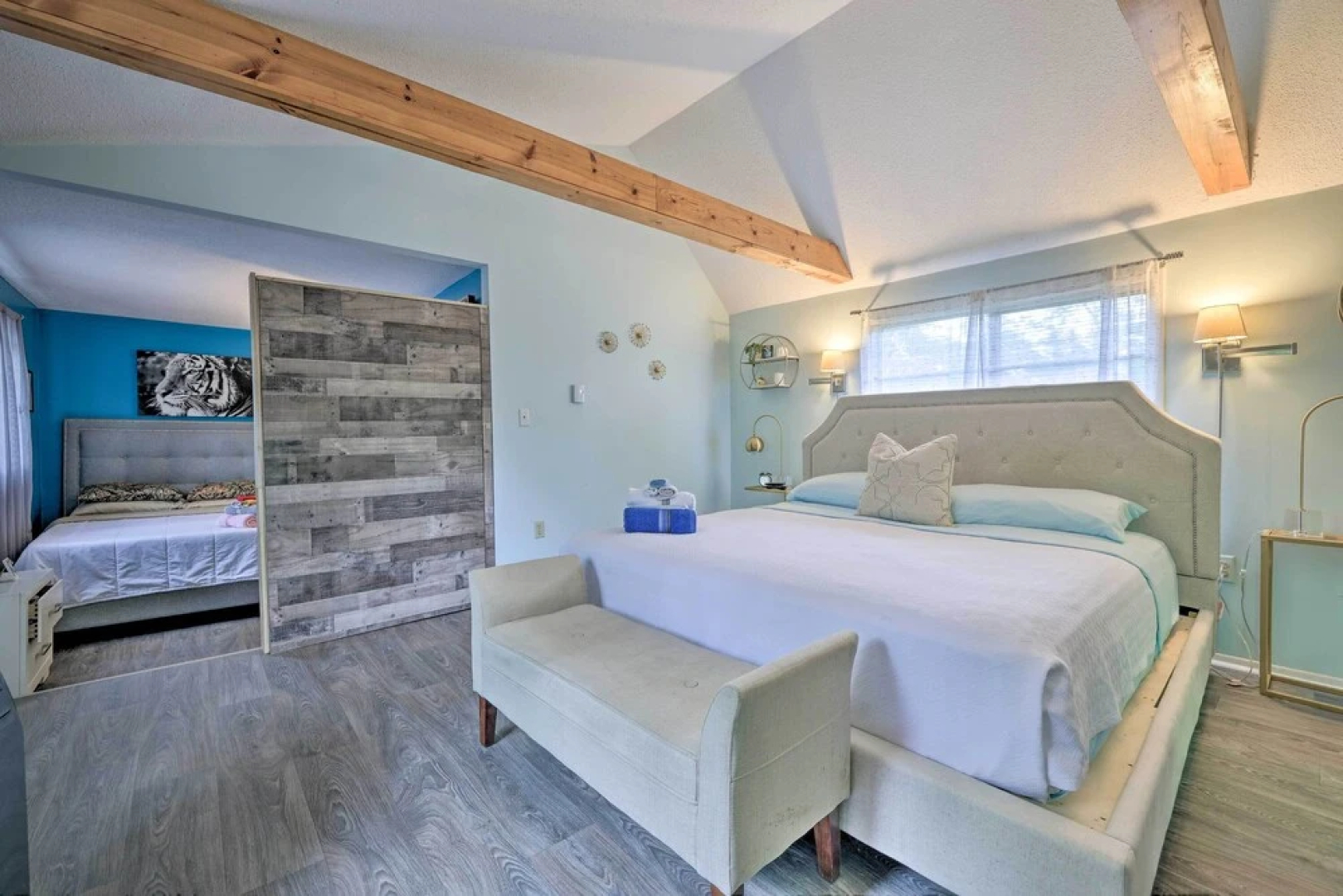 Pocono Mtn Retreat w/ Hot Tub < 11 Mi to Camelback