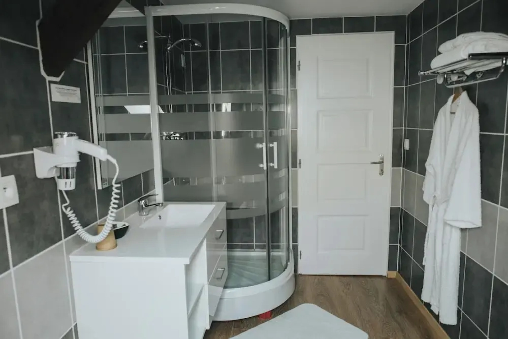 Logis Hôtel-Restaurant Le Moulin D'Artres