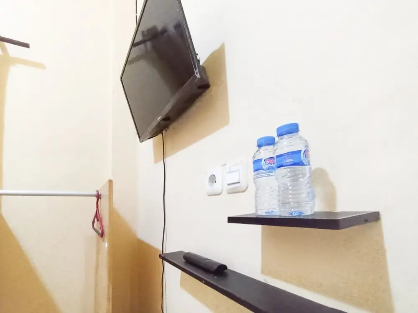 Ariska Room near Alun Alun Jombang RedPartner