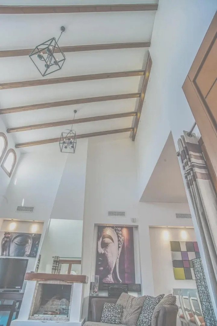 Luxurious Villa in Baños y Mendigo, Spain - Perfect for Families and Groups