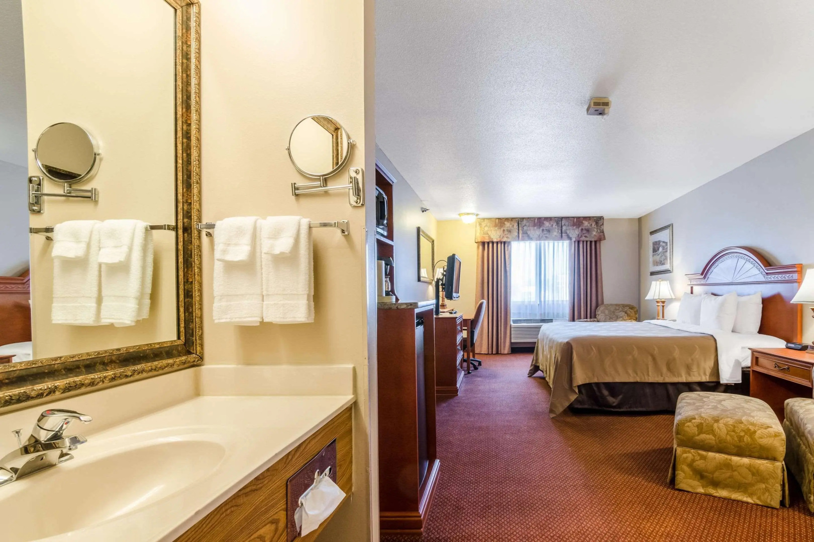 Holiday Inn Express ALLIANCE