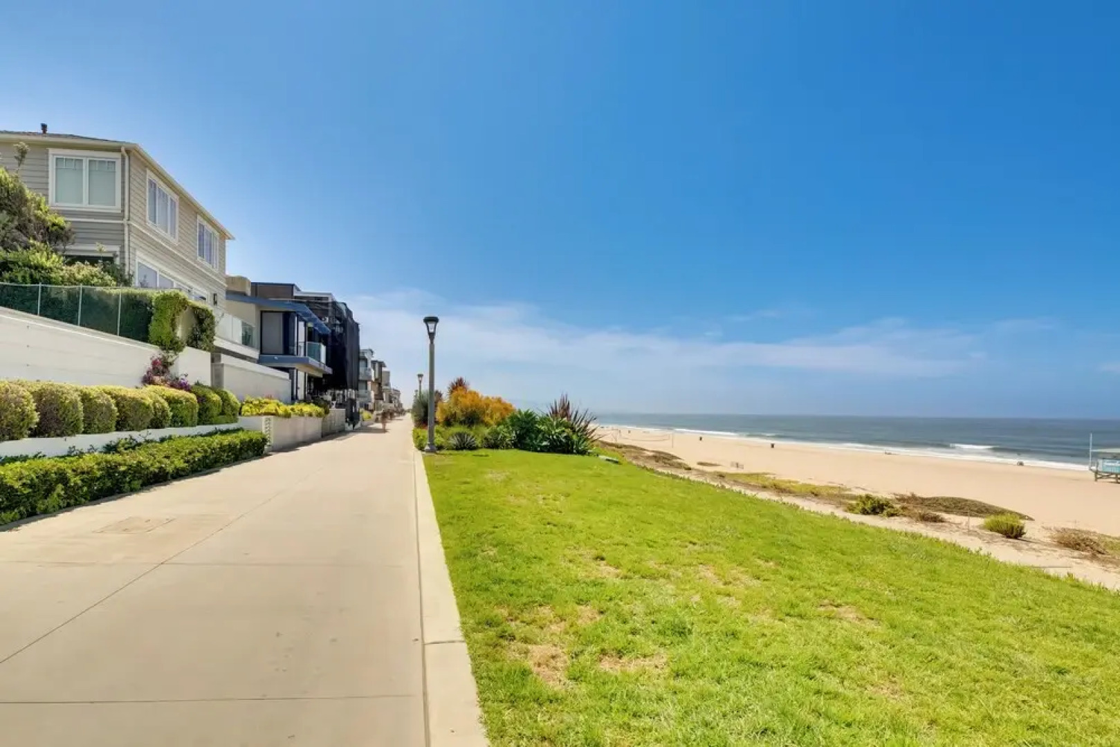 Sunny Manhattan Beach Apt w/ Vibrant Ocean Views