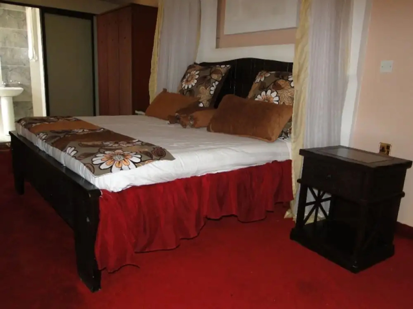 The Hotel Eagles Tala