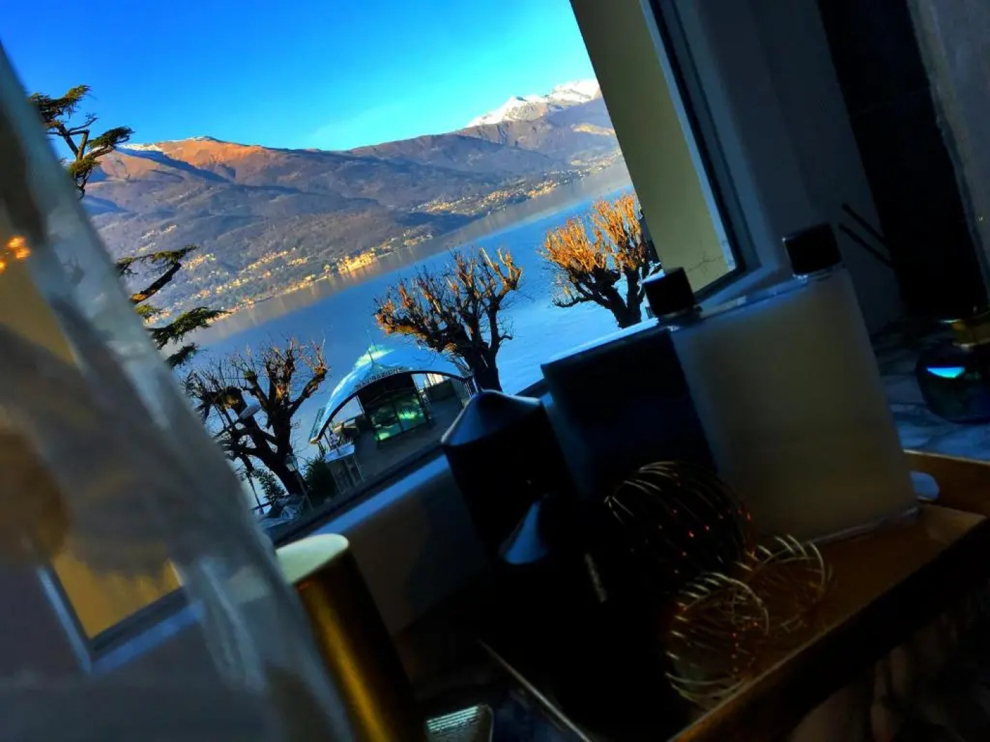 Fall In Love with Como Lake