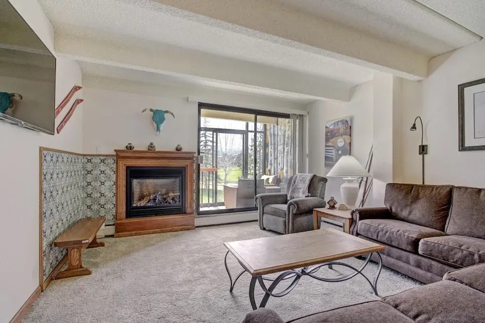 Wheeler House Spacious East Village Condo, Easy Walk to Super Bee - WH104 by Redawning