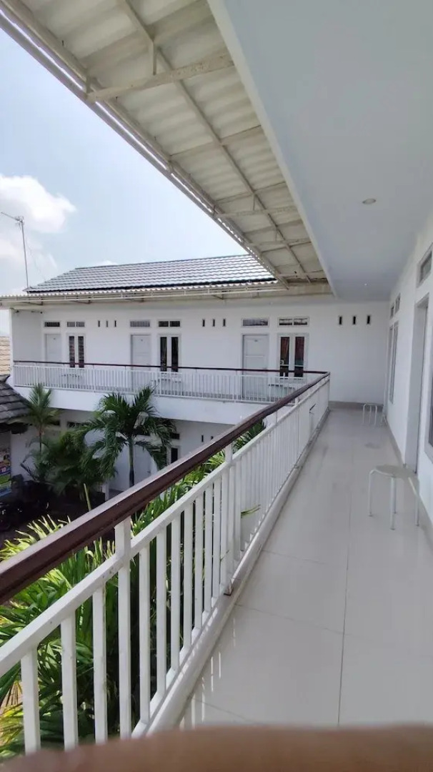 Backyard Guest House