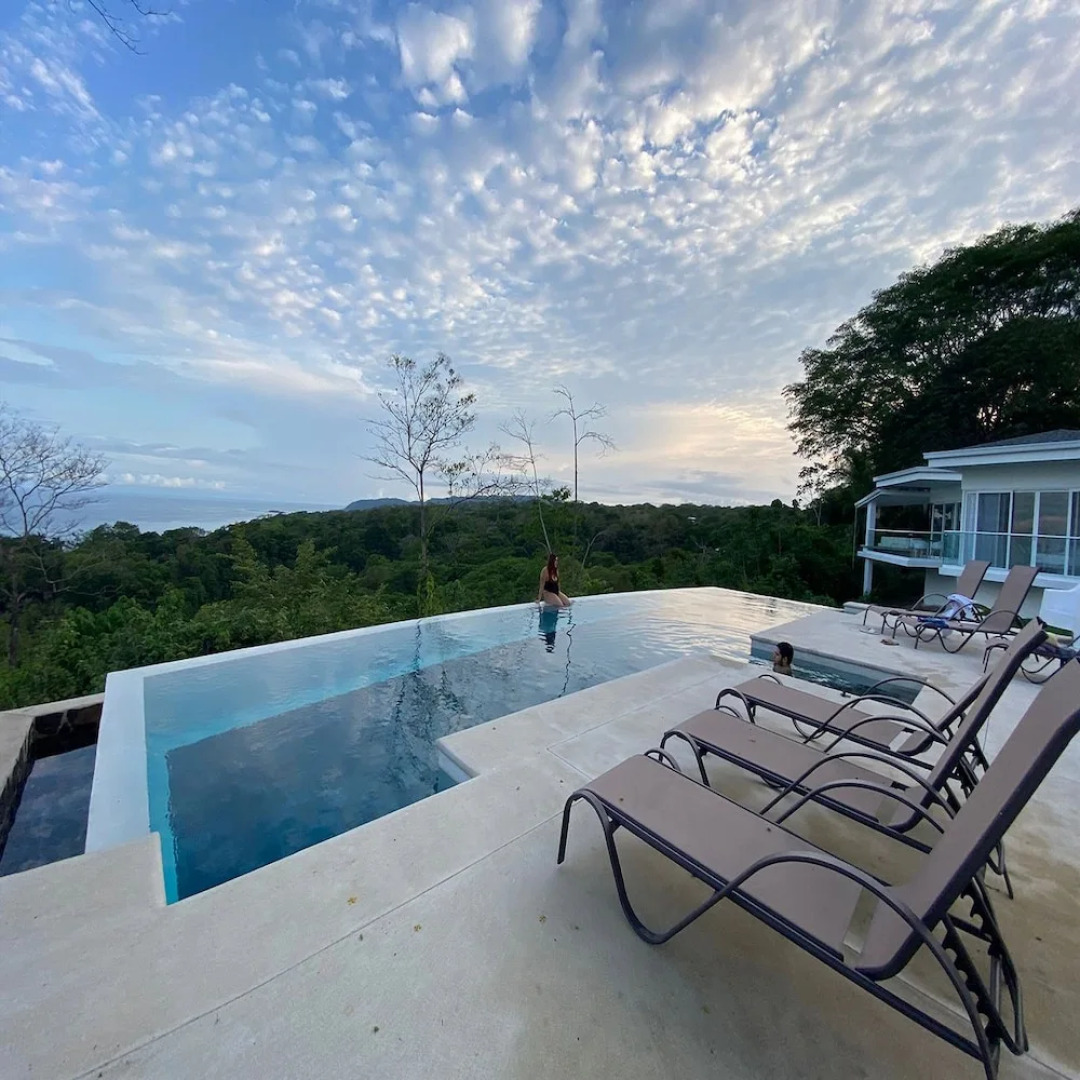 Adeluna Luxury Villas