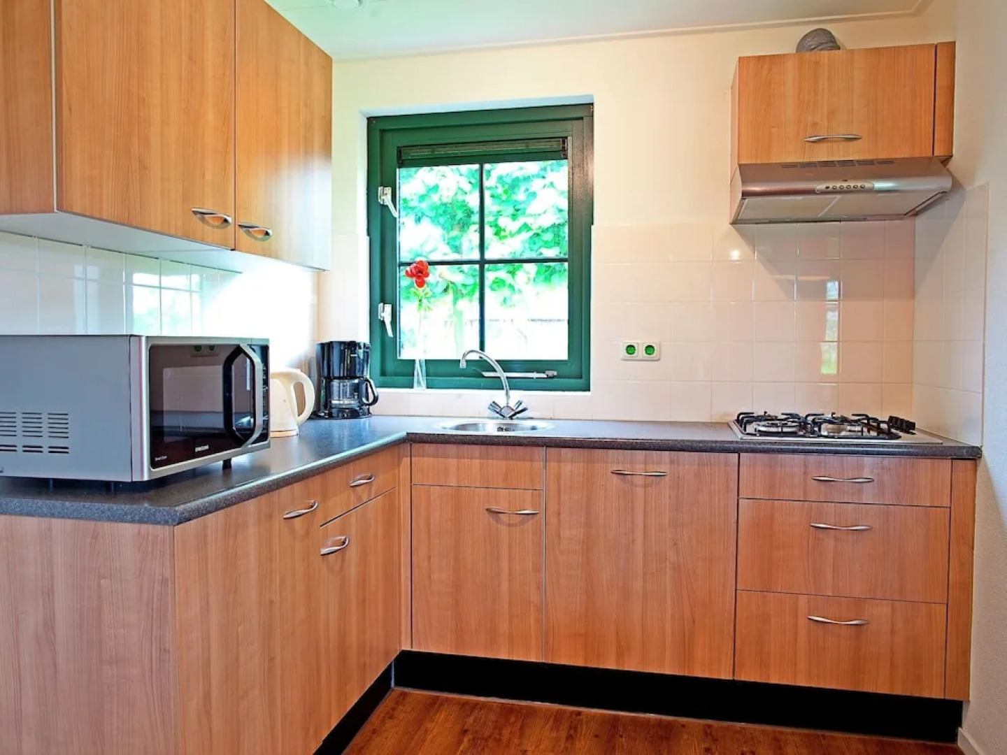 Cozy Furnished House with Garden near Nature Reserve