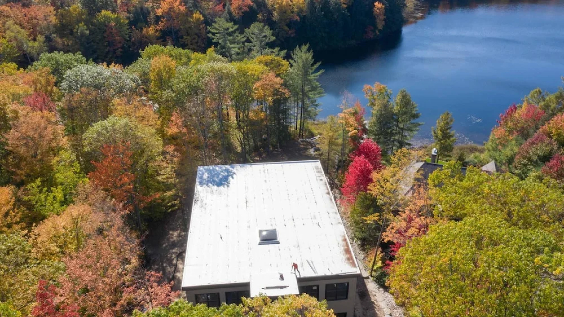 Villa Lago Muskoka Meets Malibu in Port Carling!