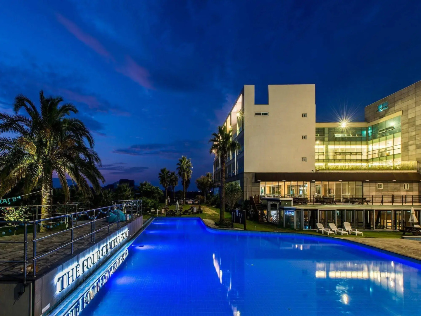 The Four Graces Resort