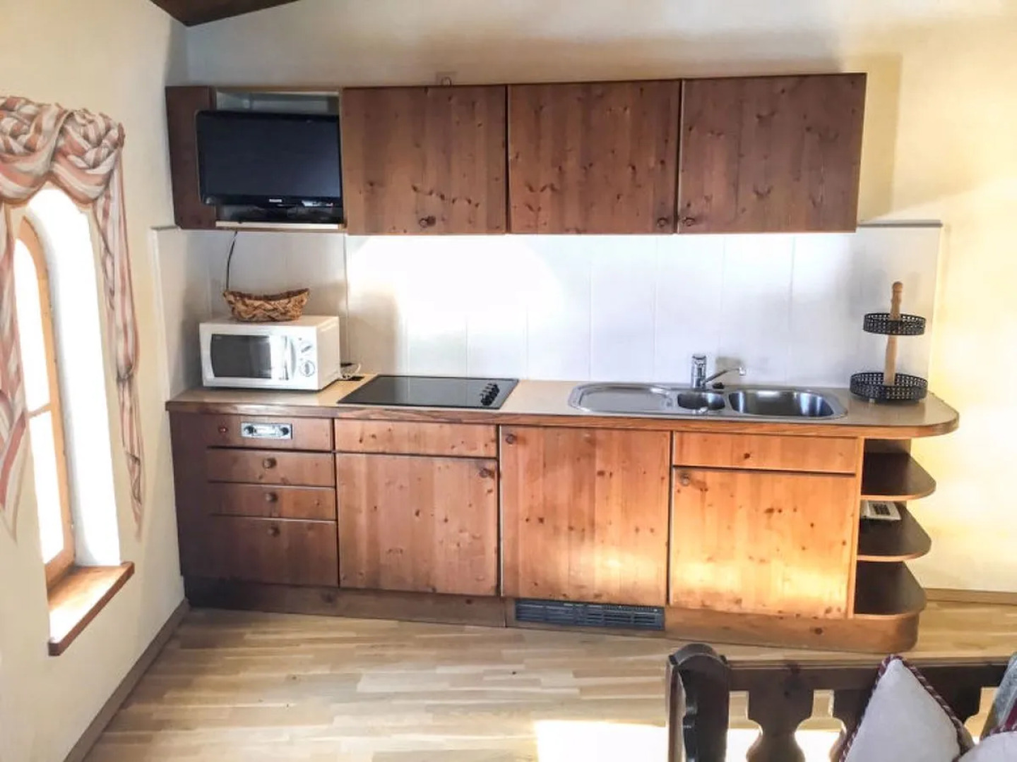 Burg Biedenegg mit SchlosscafiA© (FIE211)