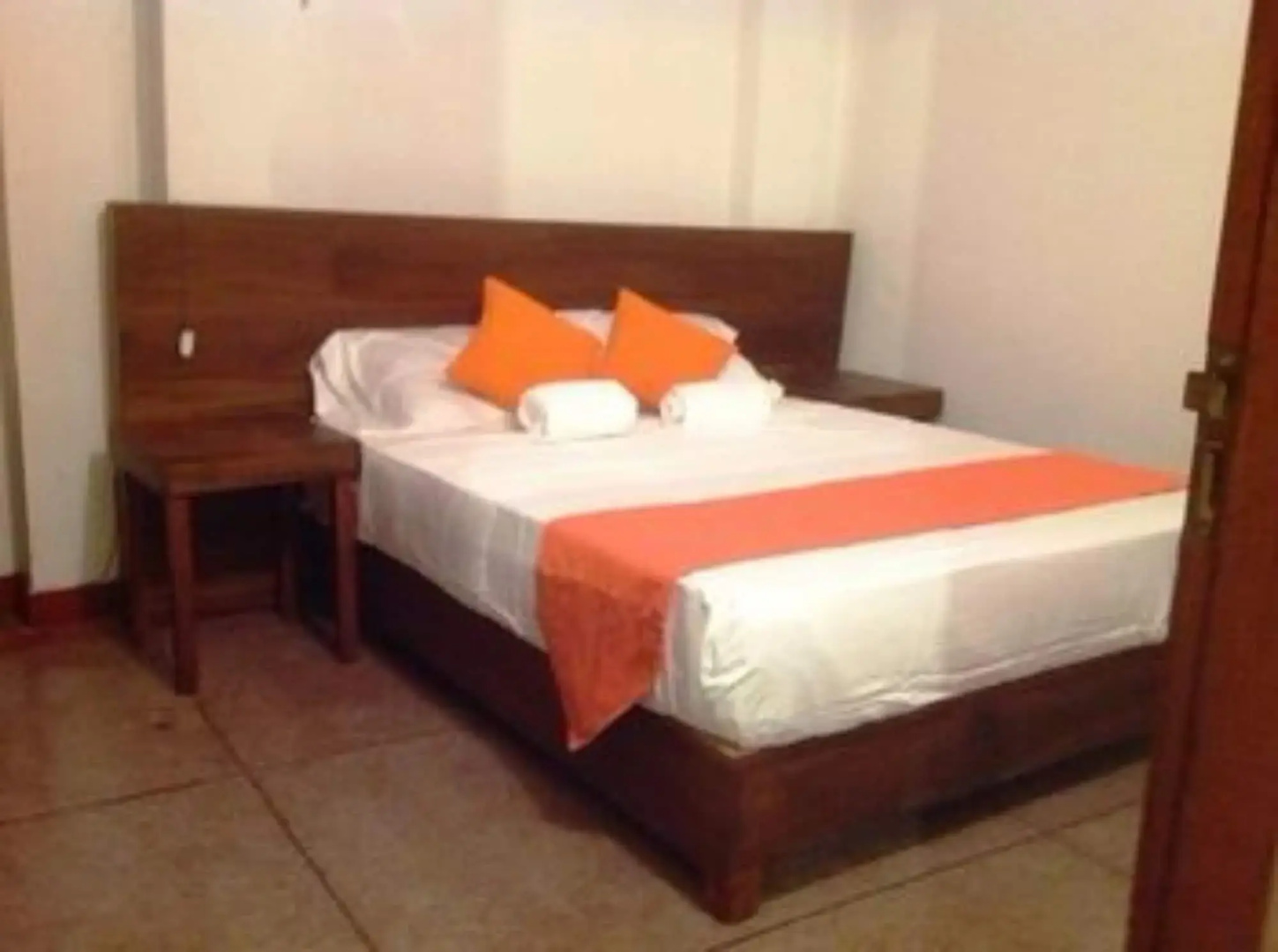 Tree Breeze Inn