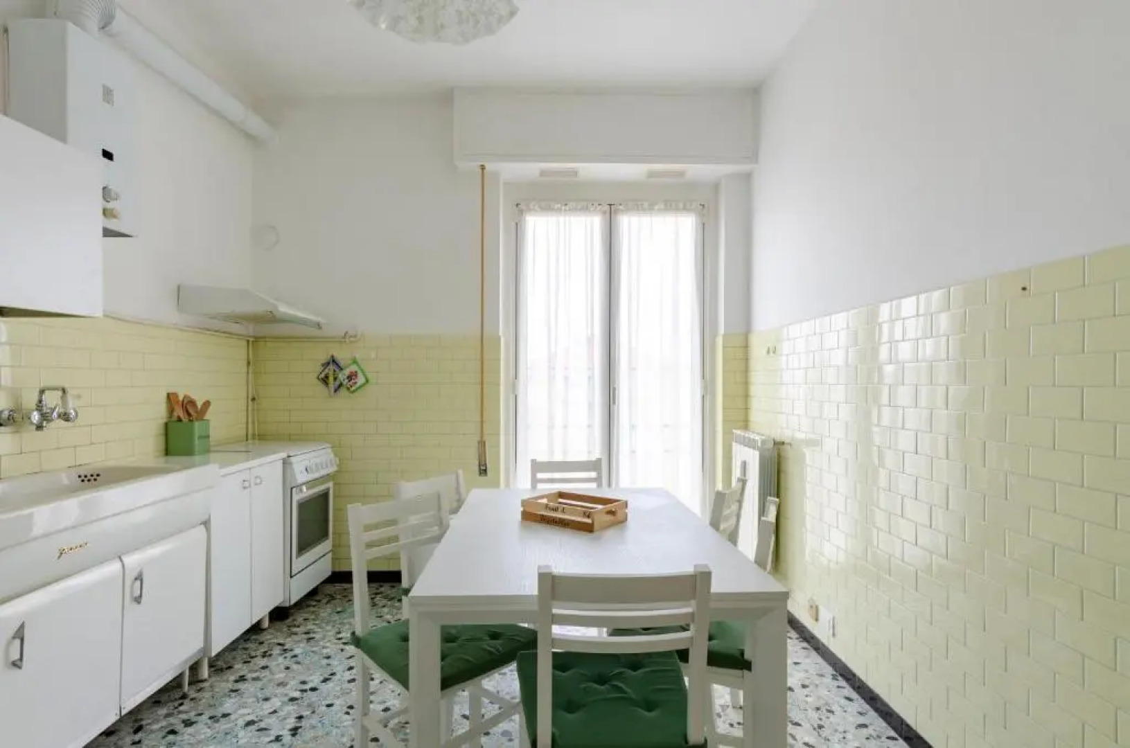 JOIVY Family Flat W/Terrace & Parking Near Beach