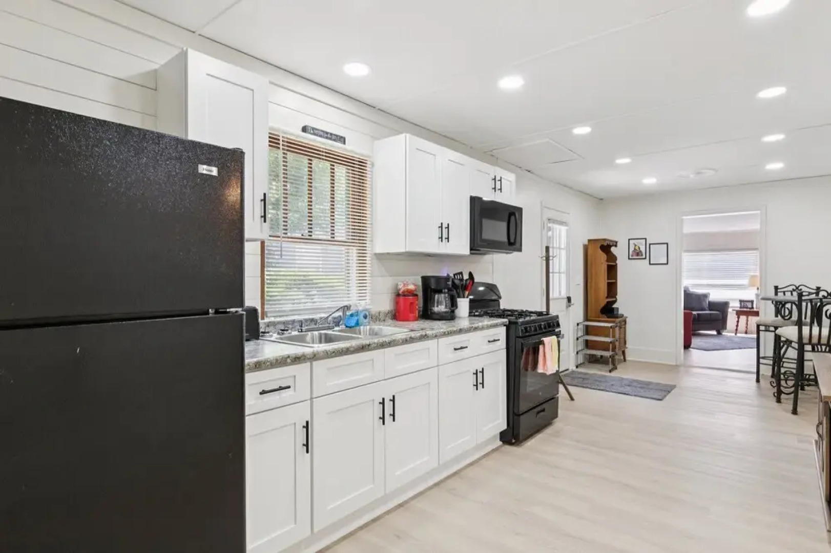 Dave's Last Resort - Long Stay Discount - House On The Lake 2 Bedroom Home