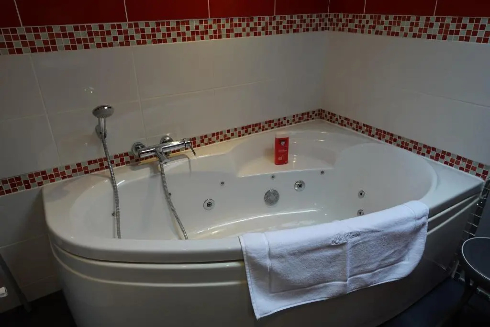 Gîte 4 étoiles avec hébergement insolite - 10 personnes