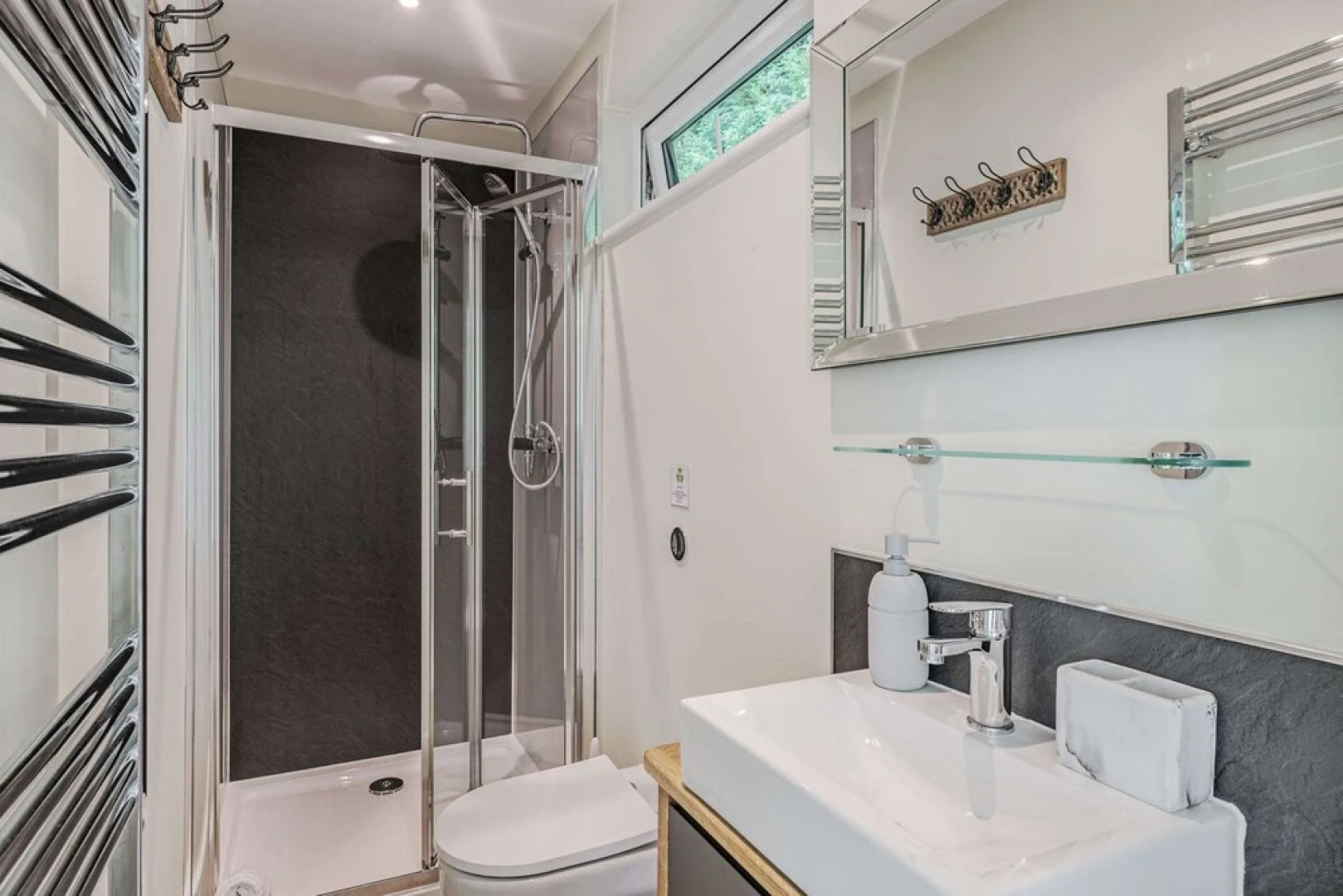 City to Country Retreat Luxury Lodge With Hot Tub