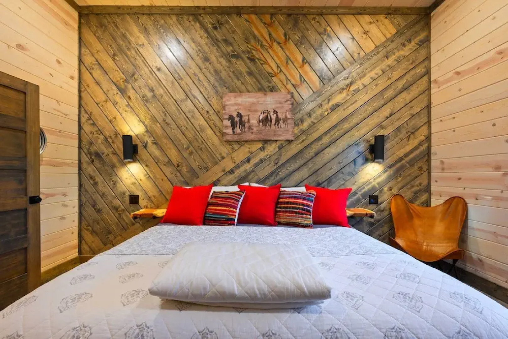 Secluded Creekside Cabin w/ Hot Tub & Fire Pit!