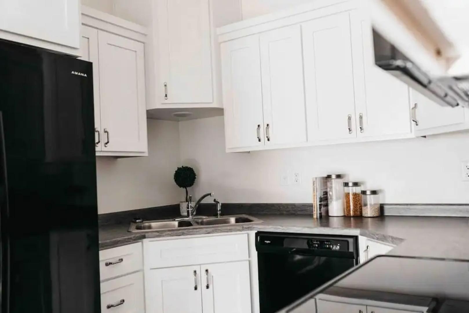 NEW Condo Cache Valley 3BR 2BA - Sleeps 7