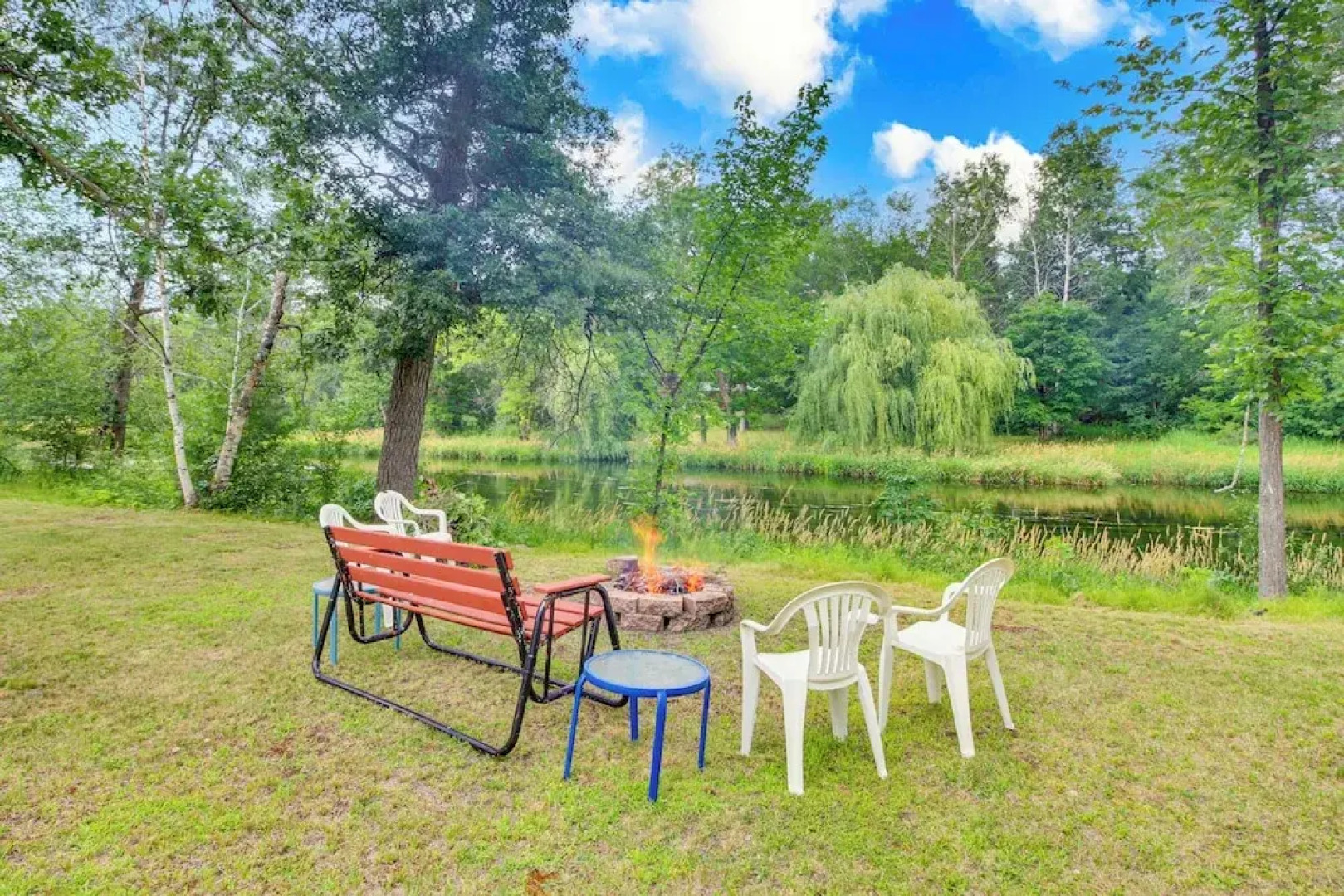 Family-friendly Home w/ Fire Pit in Pine River