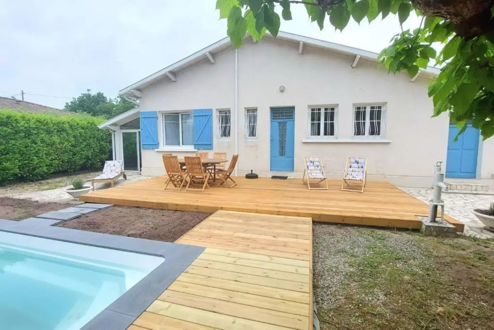 House 90 M With Pool And Garden