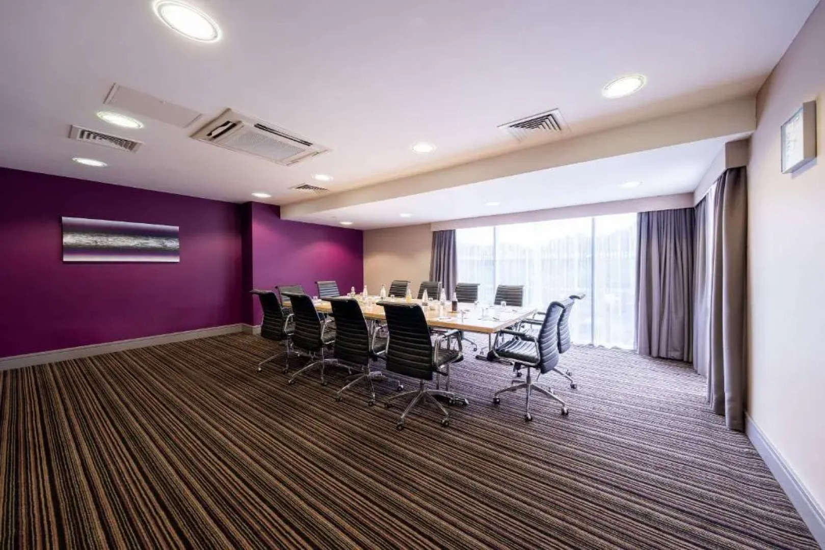 Holiday Inn Newcastle South by IHG