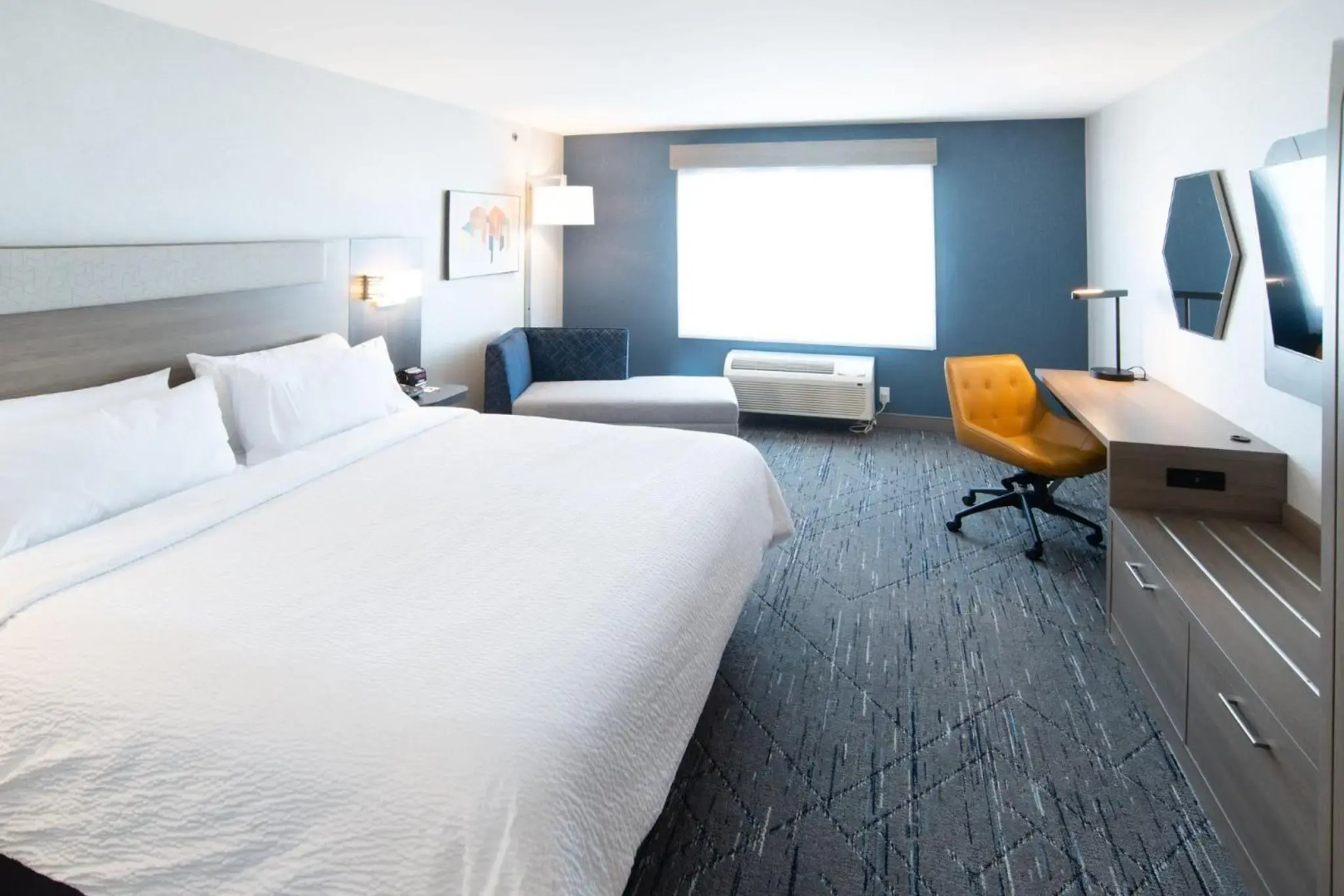 Holiday Inn Express and Suites Moose Jaw by IHG