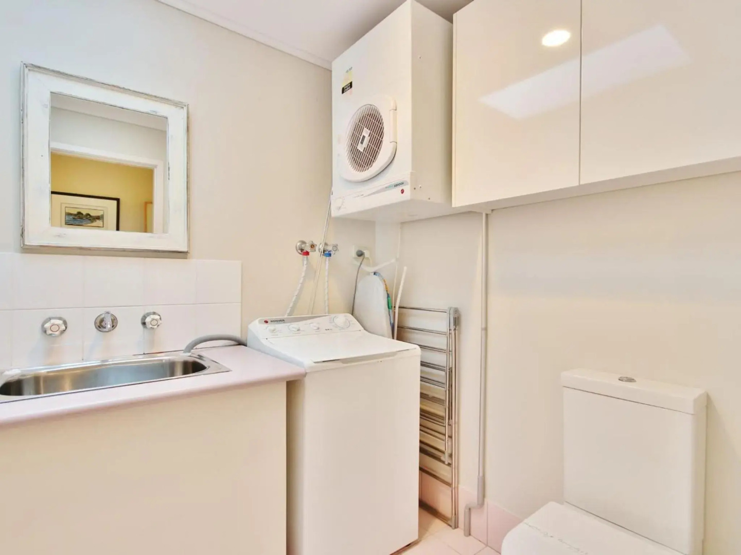 Sea Mist at Hyams Beach 4pm Check Out Sundays