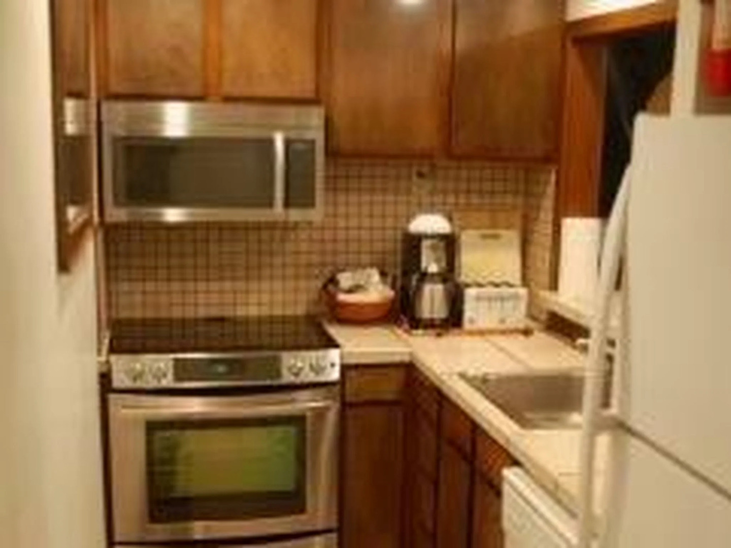 57SW-2 Story Family Condo for 6!