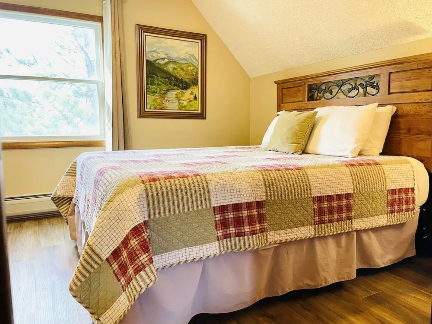 Grandma's Mountain Getaway - 3 Br Home