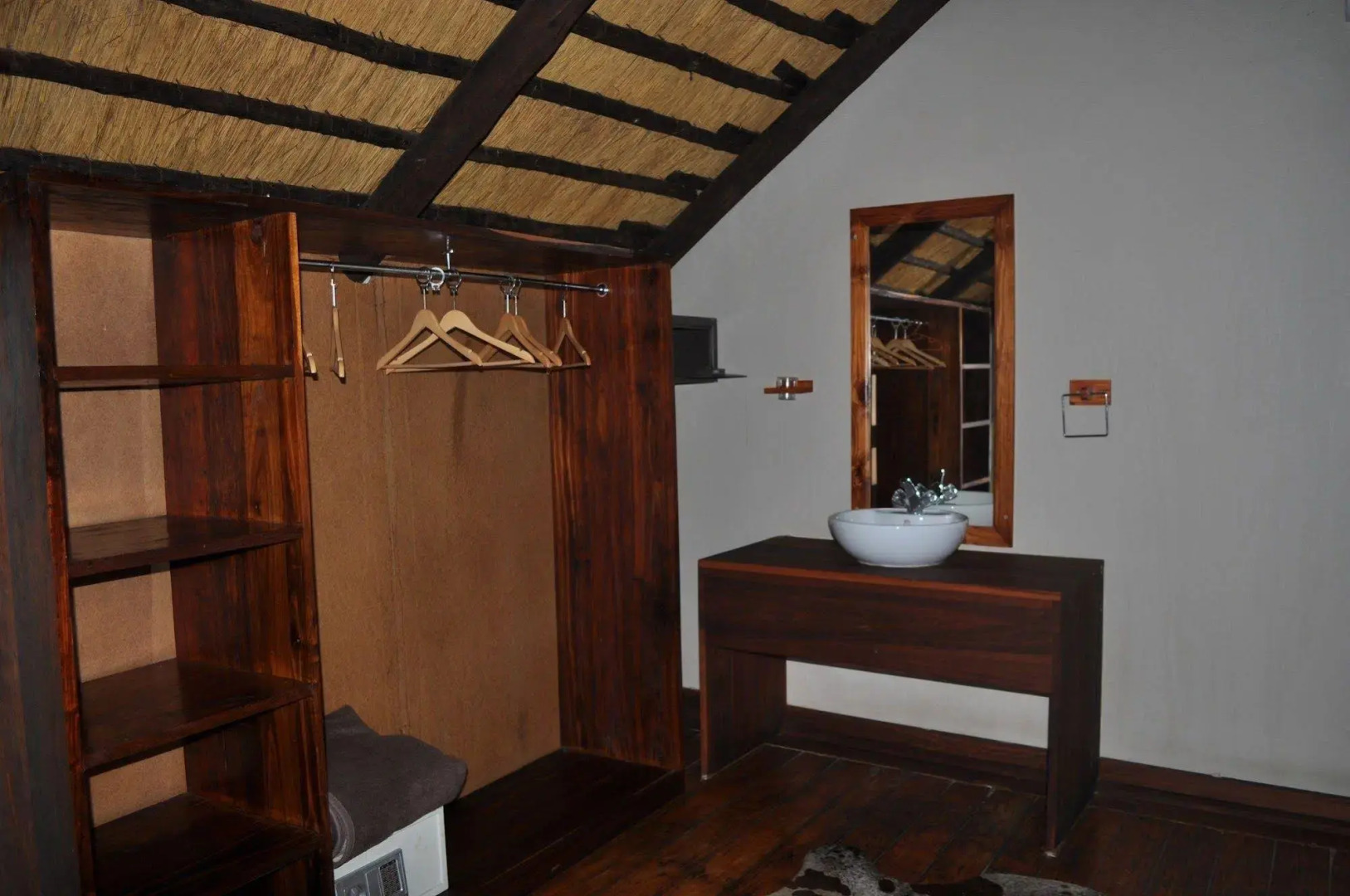 Hakusembe River Lodge