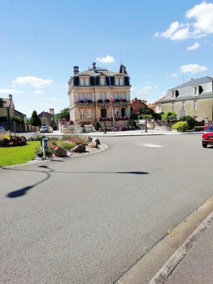 House With 3 Bedrooms in Montbron, With Furnished Garden