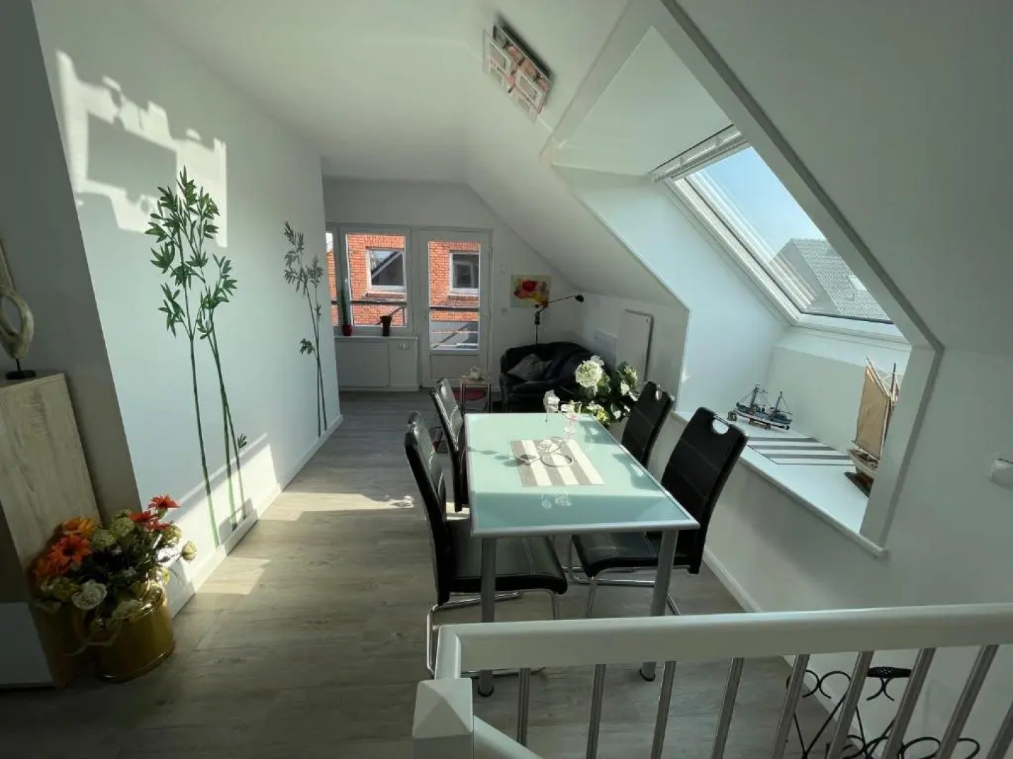 Gleich hinterm Deich 4