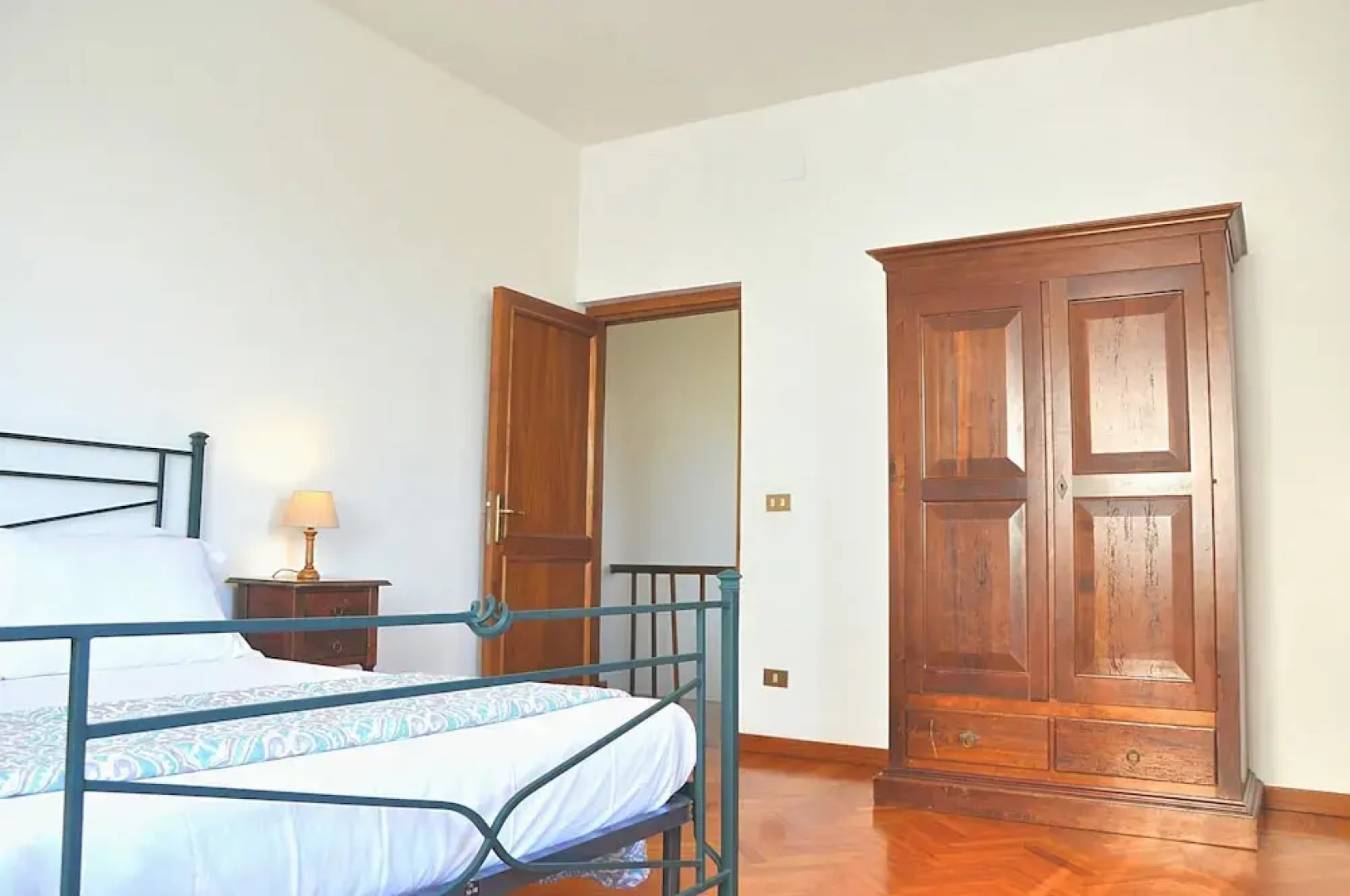 Villa Montecasciano - 8 Sleeps Private Garden