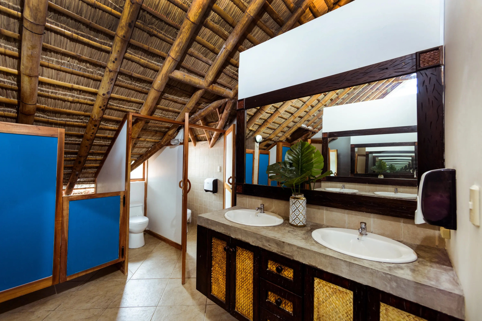 Slumber Party Montañita