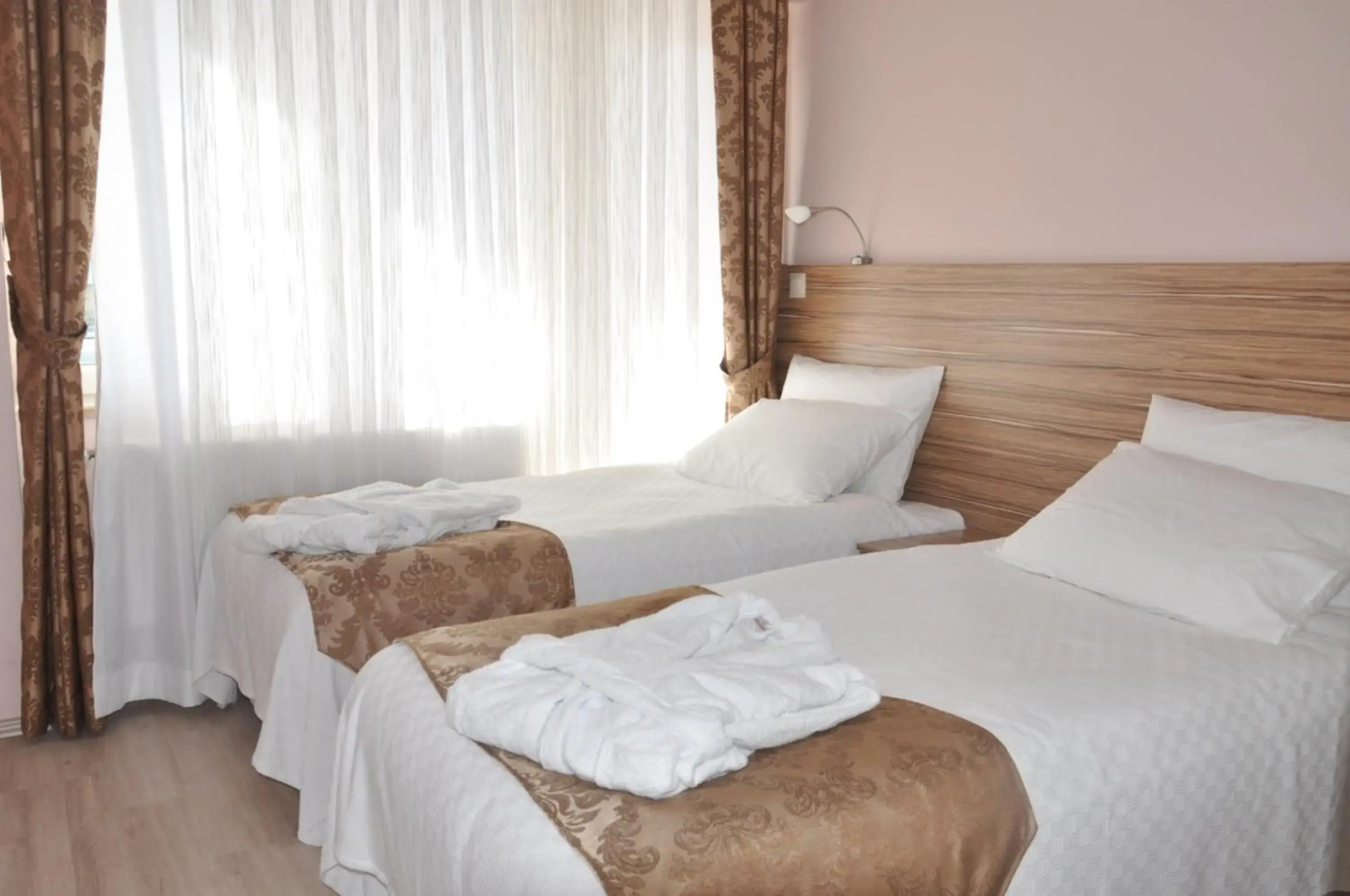 Dort Mevsim Suit Otel