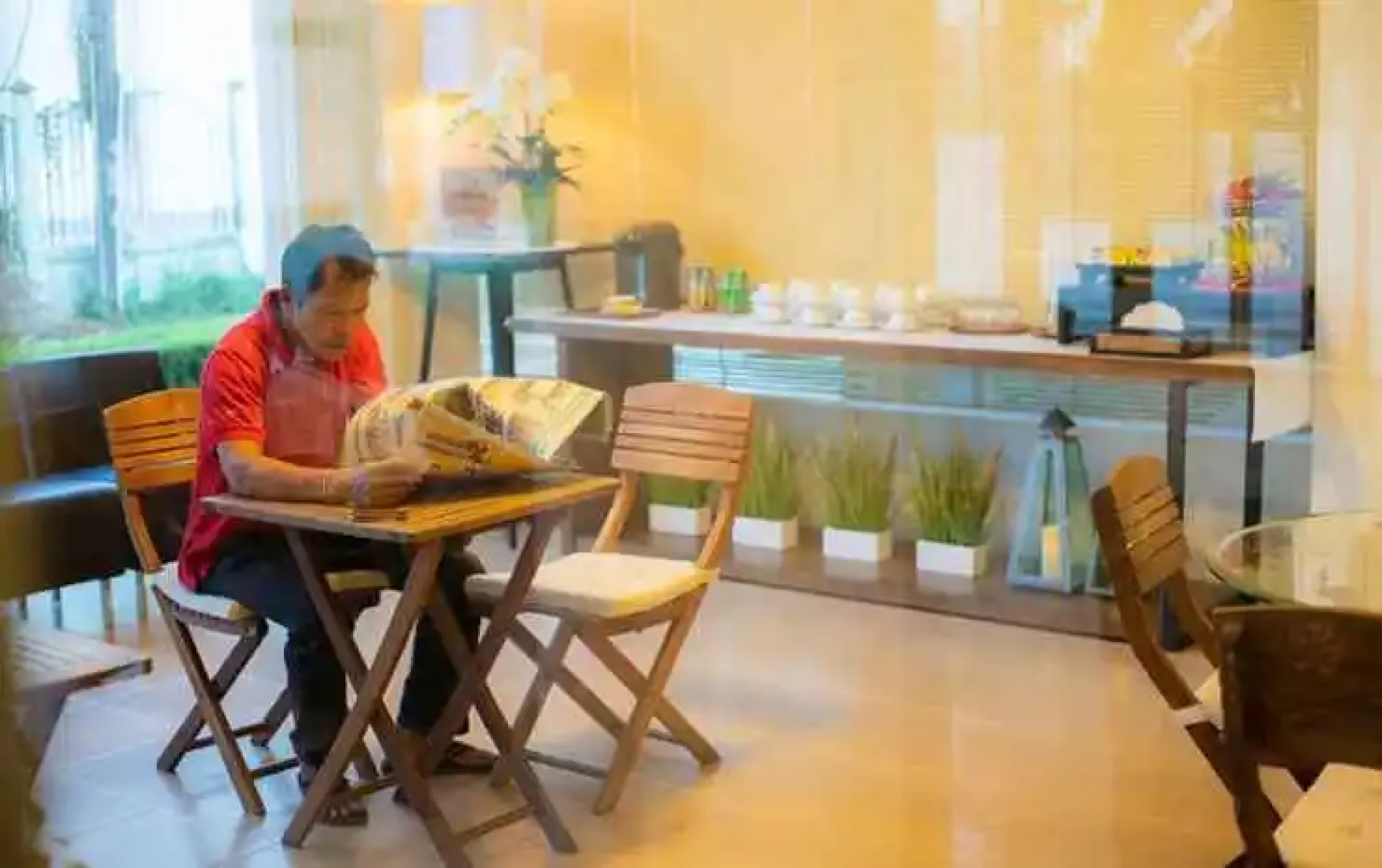 B.R.S. at Hotel Baanbumrungsuk