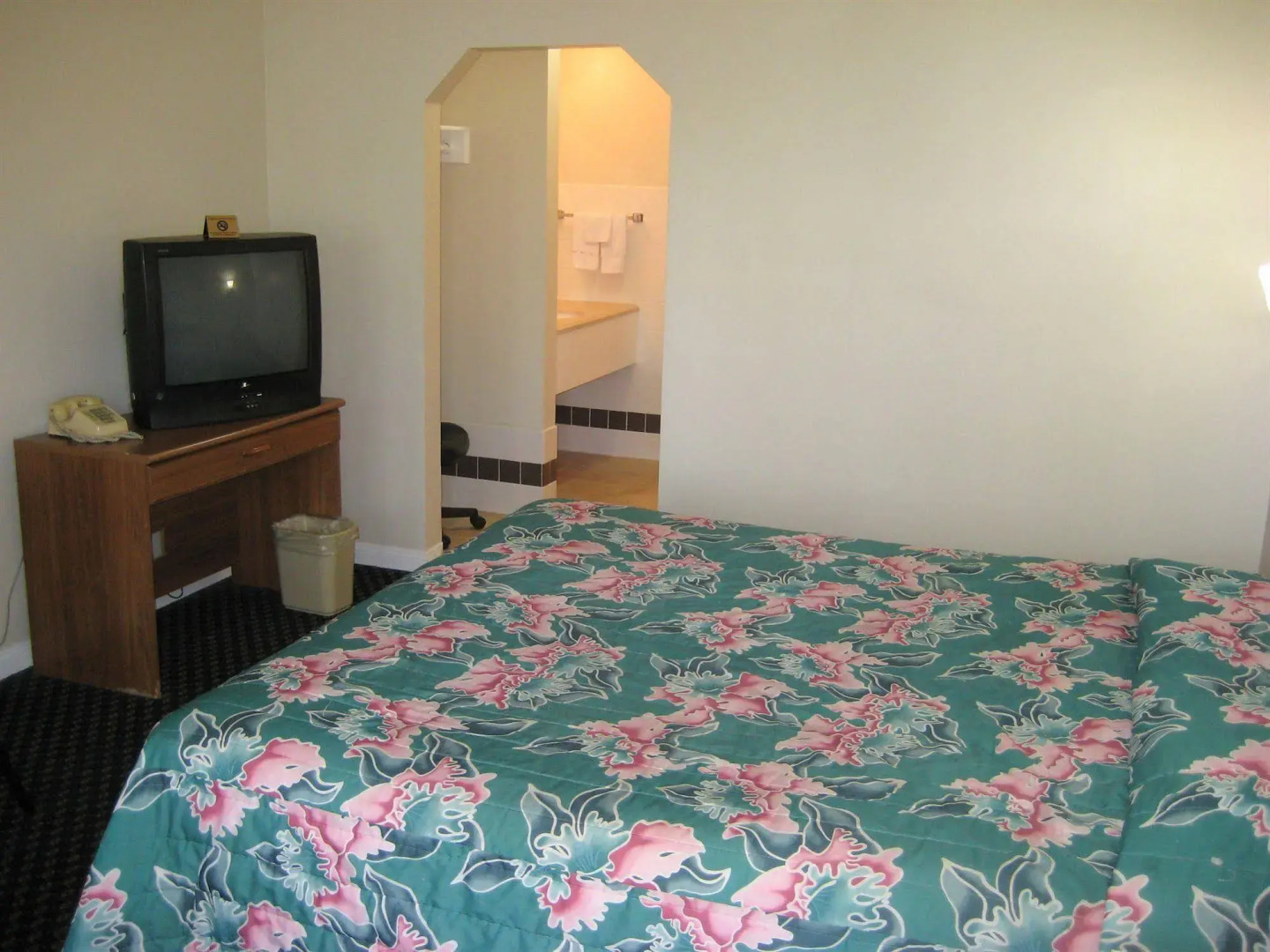 Hollywood La Brea Inn