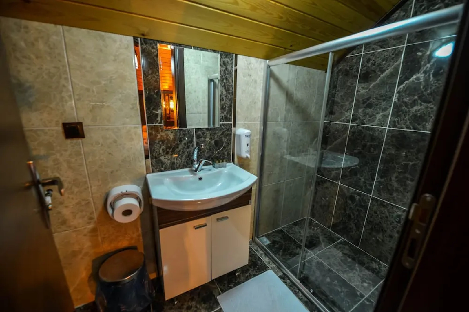 Inanlar Hüseyin Inan Hotel